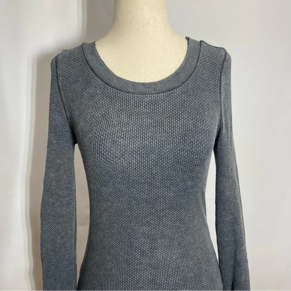 Free People • Studded Cuff Thermal Acid Wash Charcoal Gray S ASO Bella Swan - Picture 9 of 13
